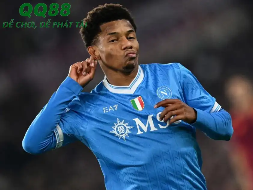Thiếu vắng Neres đang có phong độ cao sẽ là khó khăn nhất định cho hàng công Napoli ở màn so tài với Cagliari (Ảnh: Football Italia) Thiếu vắng Neres đang có phong độ cao sẽ là khó khăn nhất định cho hàng công Napoli ở màn so tài với Cagliari (Ảnh: Football Italia)